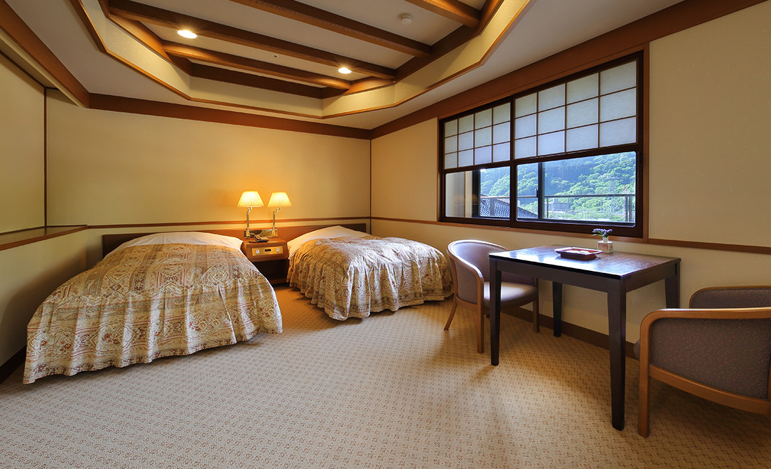 Western-style twin rooms
